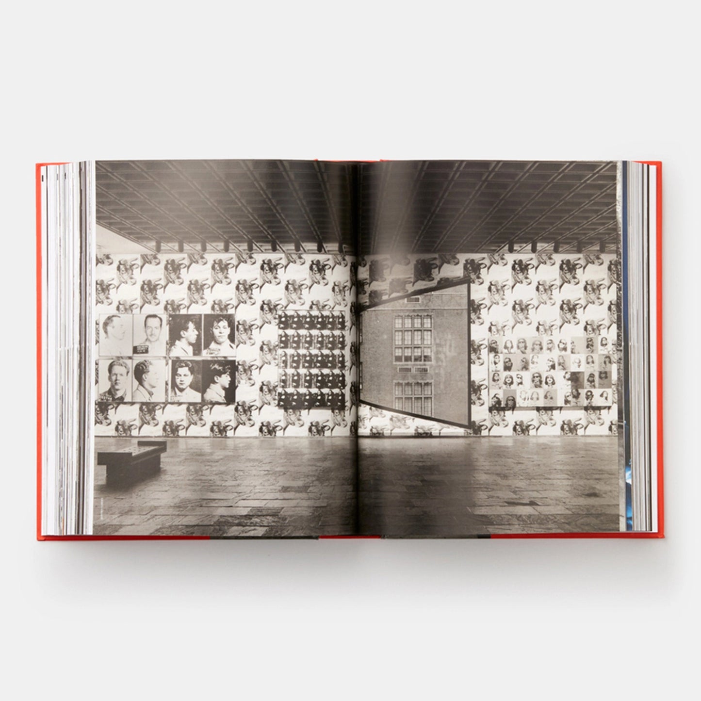 ANDY WARHOL „GIANT“ SIZE PHAIDON EDITORS, MIT EINER EINLEITUNG VON DAVE HICKEY