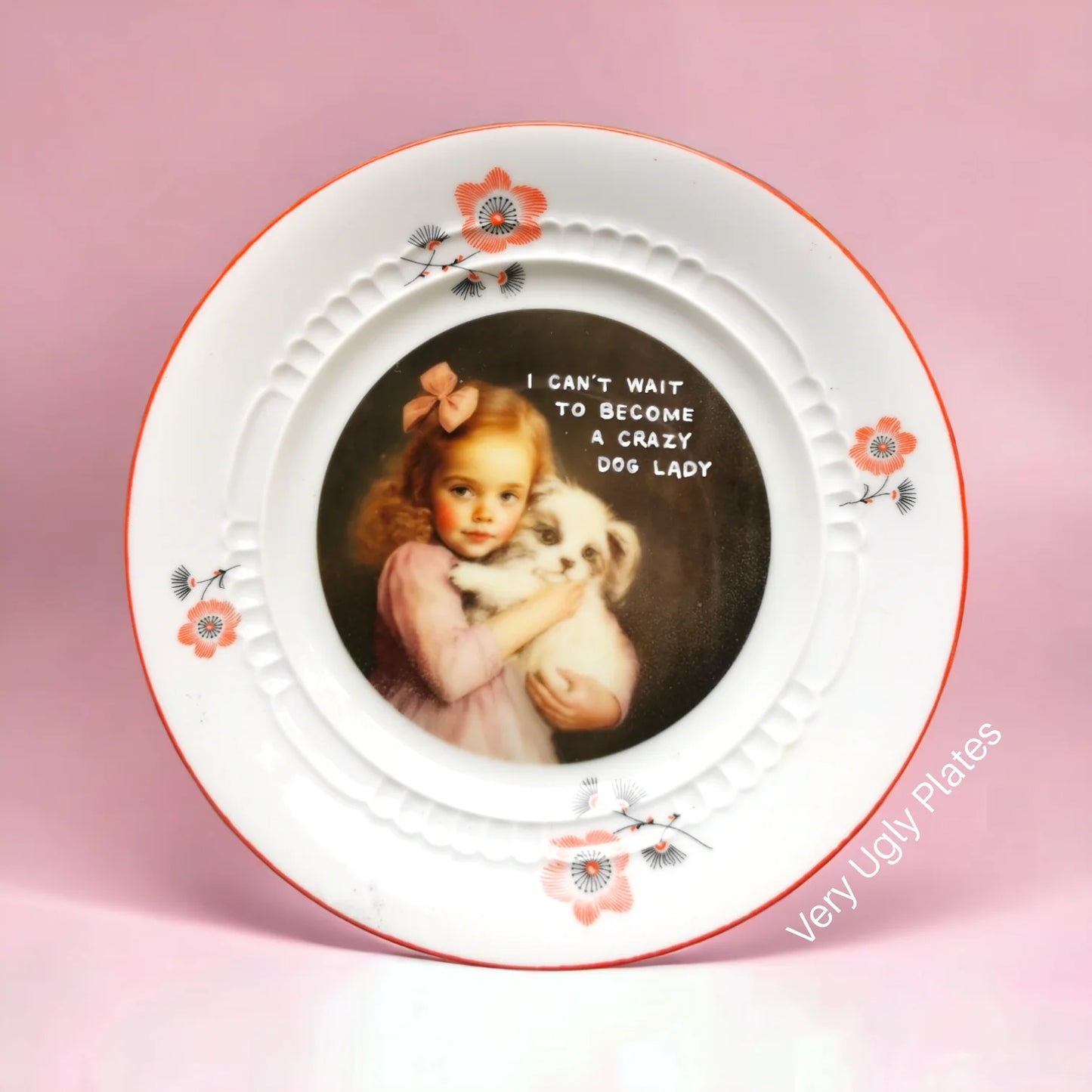 Teller mit der verrückten Hundedame